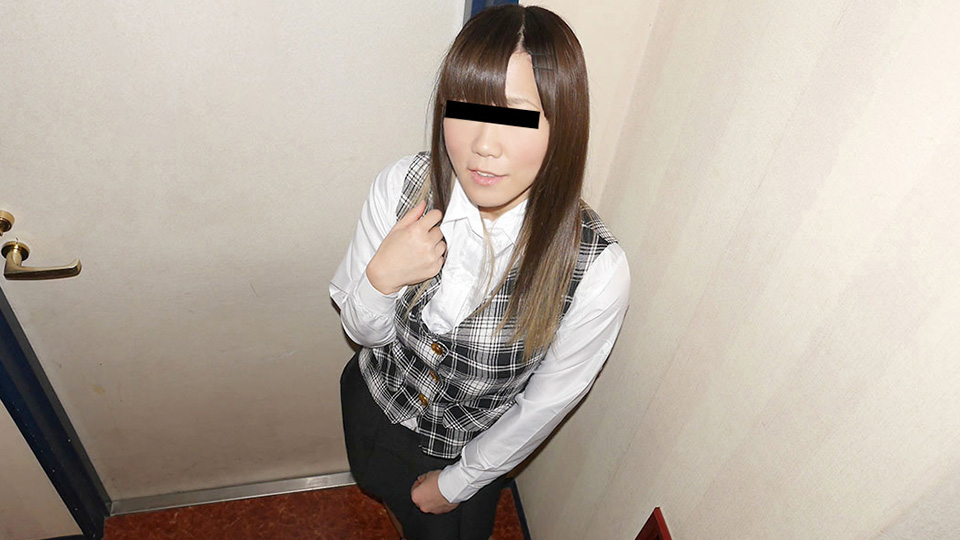 10musume 021221_01 Amateur work: I'm a clerk at a shipping company
