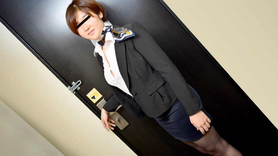 10musume 011222_01 Chunky Cabin attendant: I want to get on your jumbo quickly